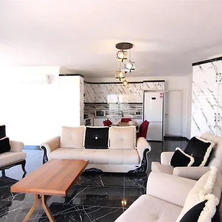 Comfy Flat In Islamlar With Garden And Balcony