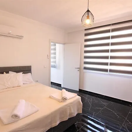 Lägenhet Comfy Flat In Islamlar With Garden And Balcony Kalkan
